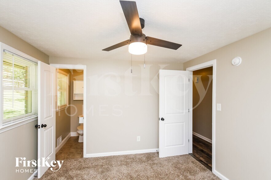 Building Photo - 3548 Birchwood Dr