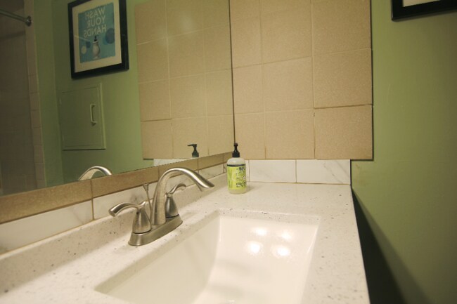 Building Photo - 522 Woodland Terrace