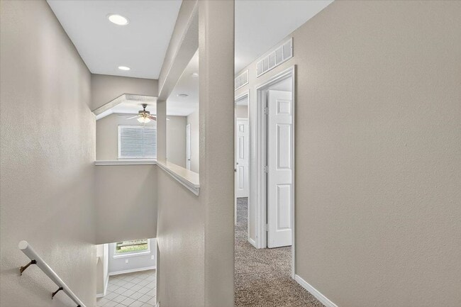 Building Photo - 2110 Encino Dr