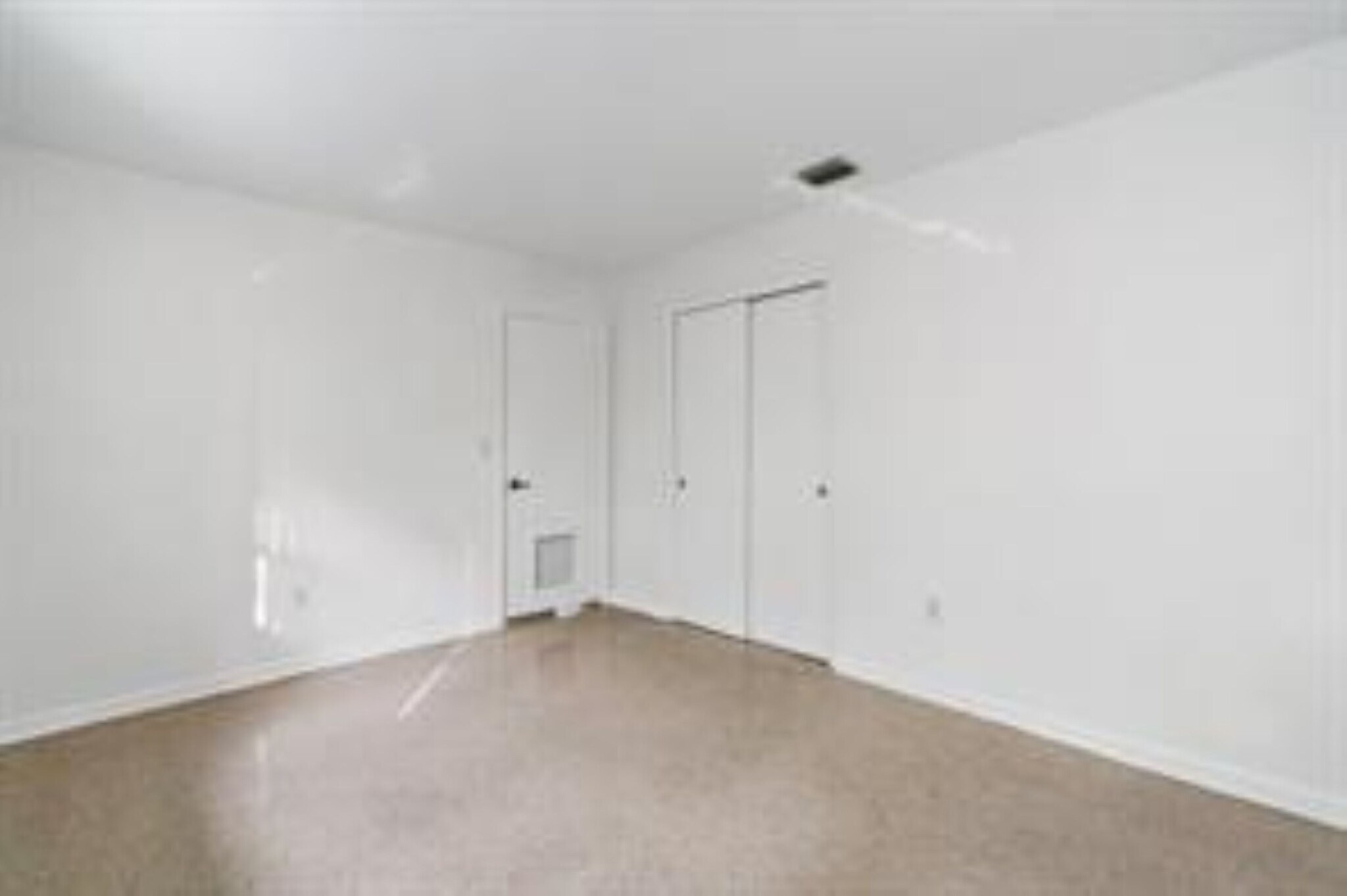 Building Photo - 50 NE 45th Ct