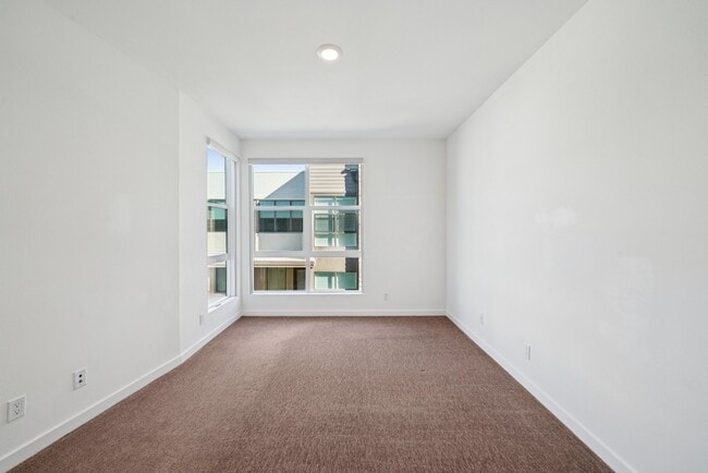 Building Photo - 11048 Luminate Dr