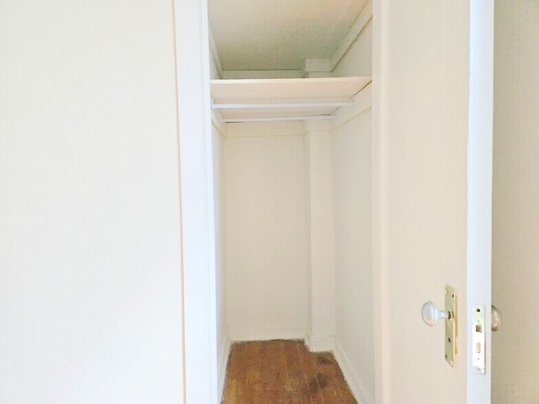 Building Photo - 138 Haven Ave