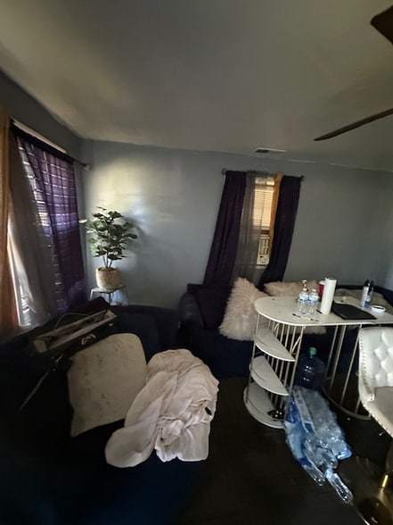 Building Photo - 2911 Church St