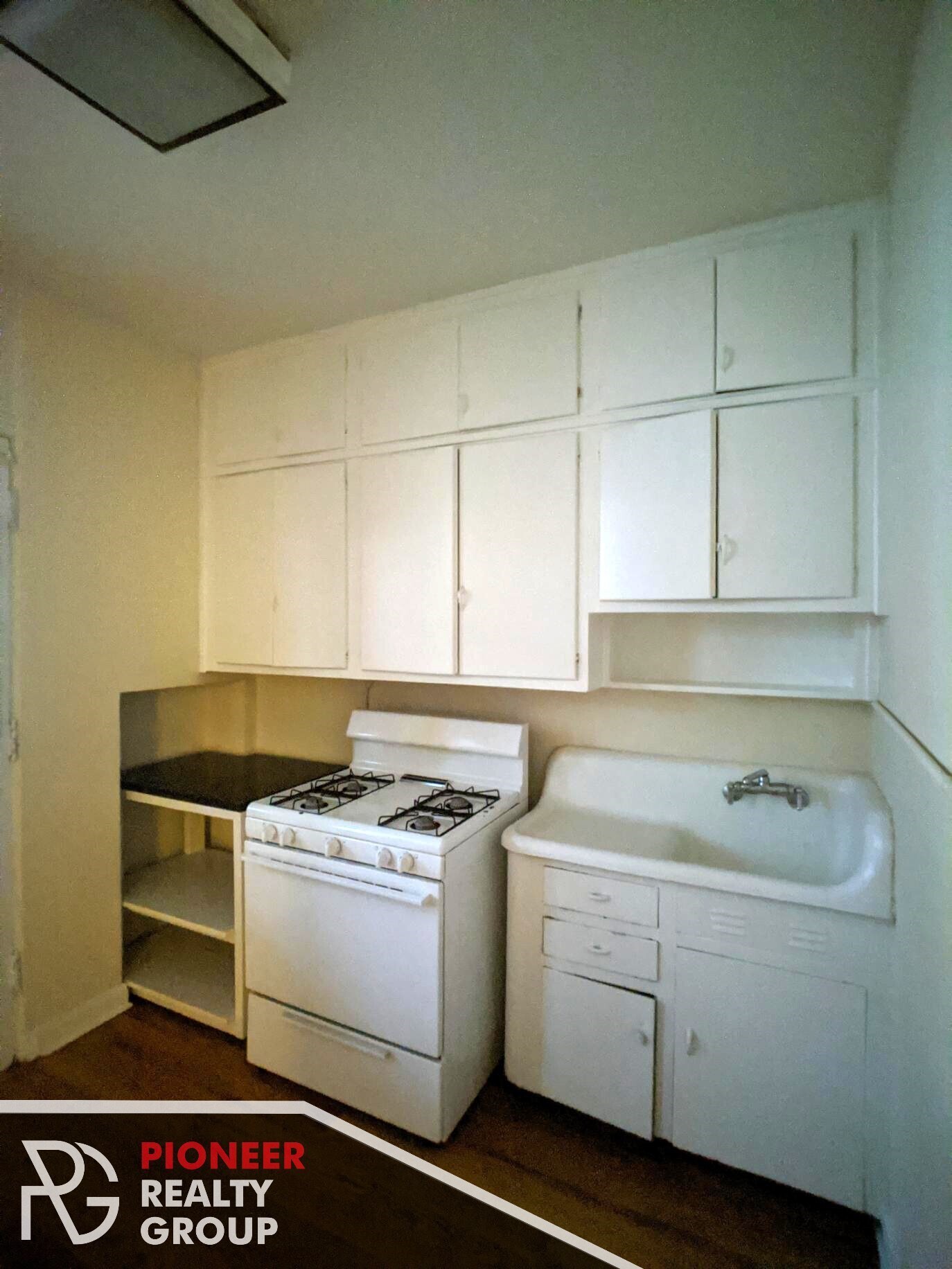 Building Photo - 4409 N Wolcott Ave