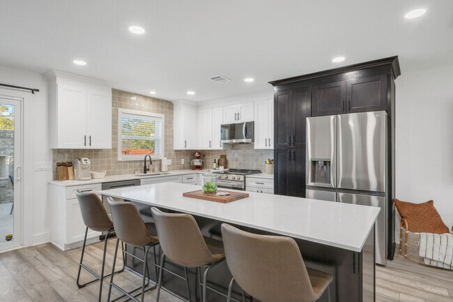 Building Photo - 1611 Armistead St