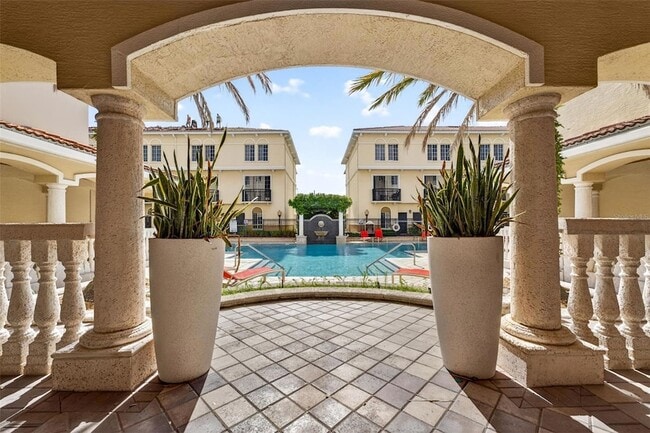 Building Photo - 105 S Bradford Bch Ct