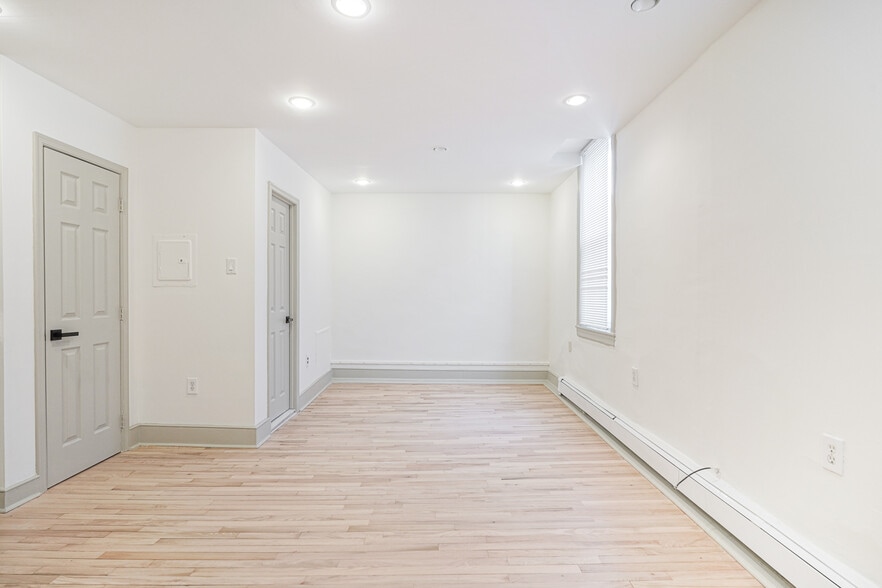 Building Photo - 1714 S 4th St