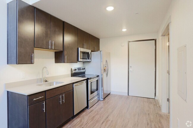 Interior Photo - Everett