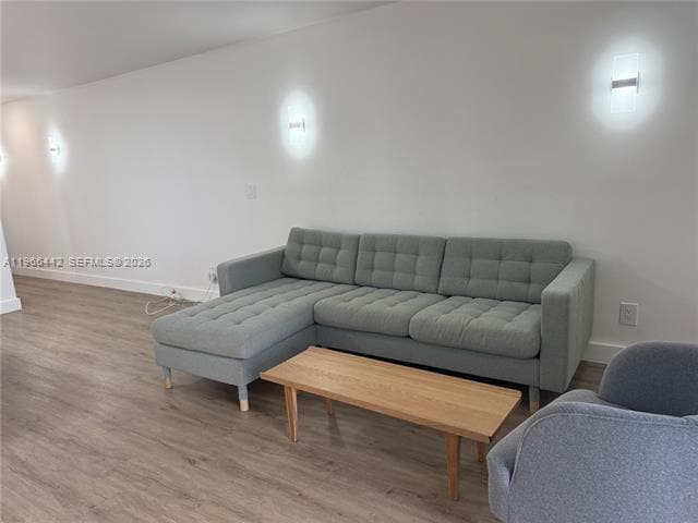 Building Photo - 4301 Collins Ave