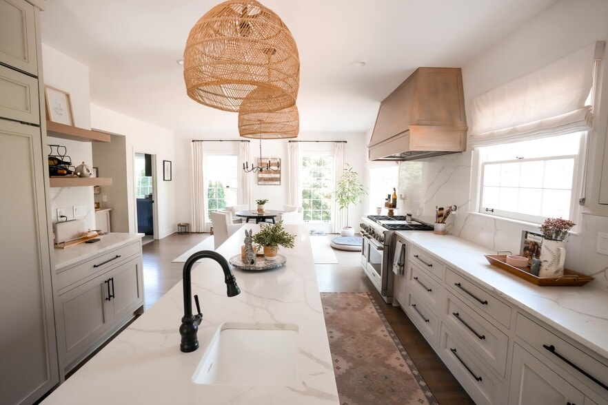 Building Photo - 5360 Hillsboro Pike