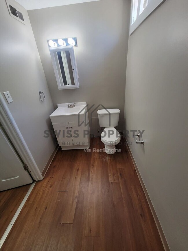 Building Photo - 2928 Landon Dr