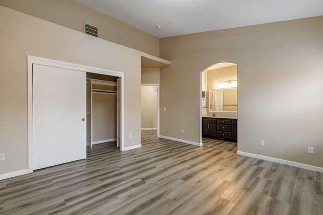 Building Photo - 4 bedroom home for RENT in Turlock only mi...