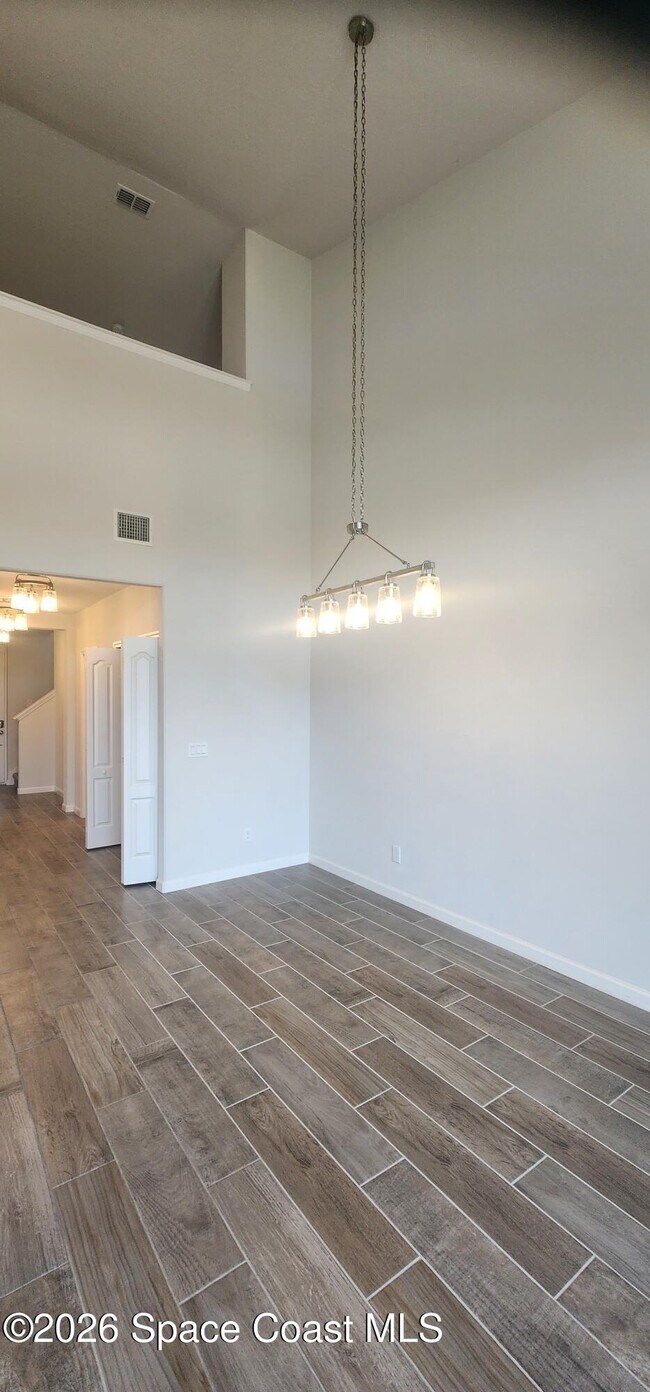 Building Photo - 92 Clemente Dr