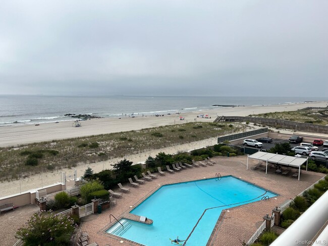Building Photo - 830 Shore 5J