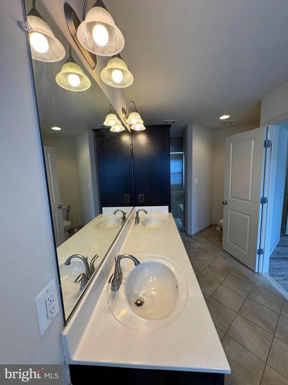 Building Photo - 23671 Sailfish Square