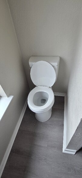 Building Photo - 2710 Willow Springs Rd