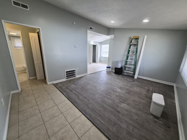 Building Photo - 4709 Ribble Rd