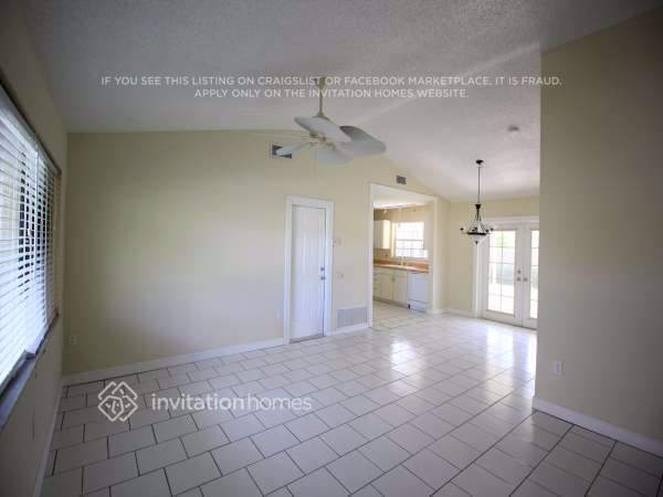 Building Photo - 4580 NW 113th Terrace