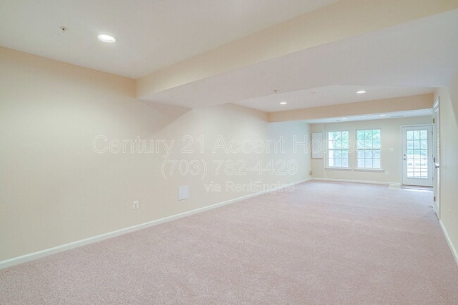 Building Photo - 23515 Forest Haven Way