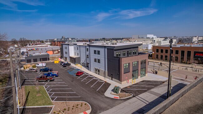 Building Photo - 1302 N Main St