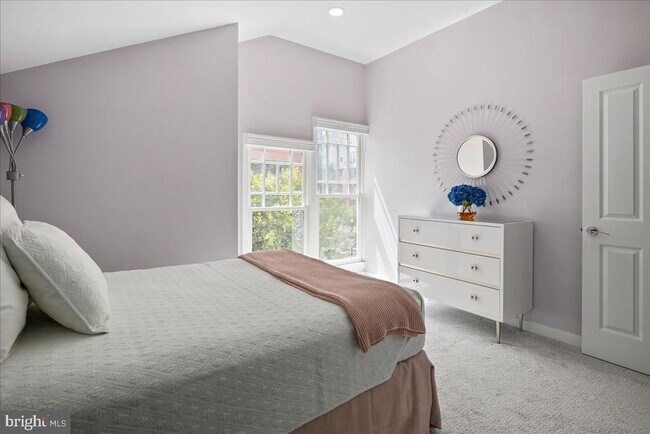 Building Photo - 2863 11th St N