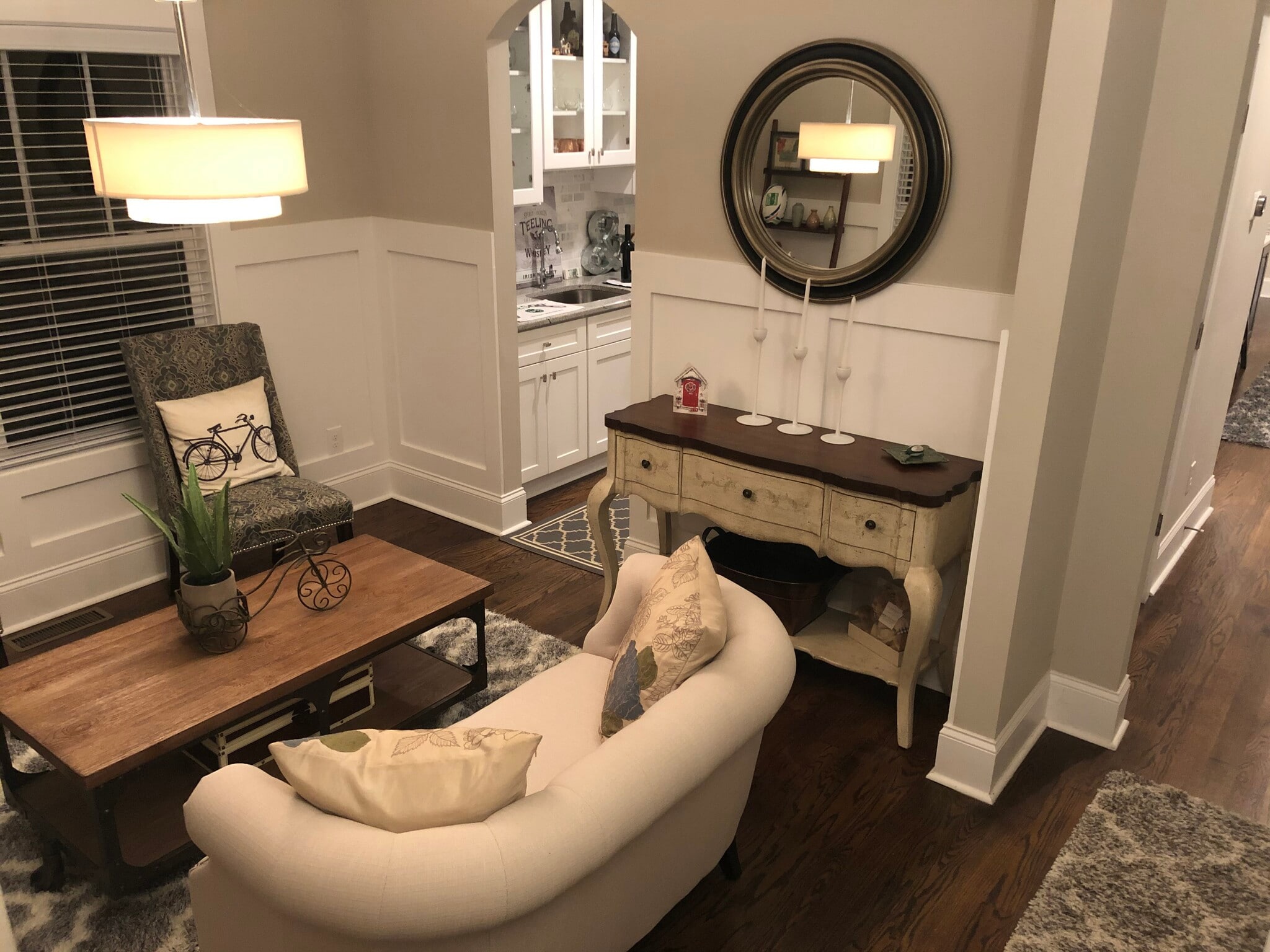 Building Photo - 1011 Everett Pl