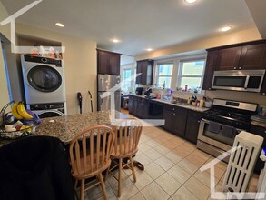 Building Photo - HOT BRIGHTON LISTING!!!!