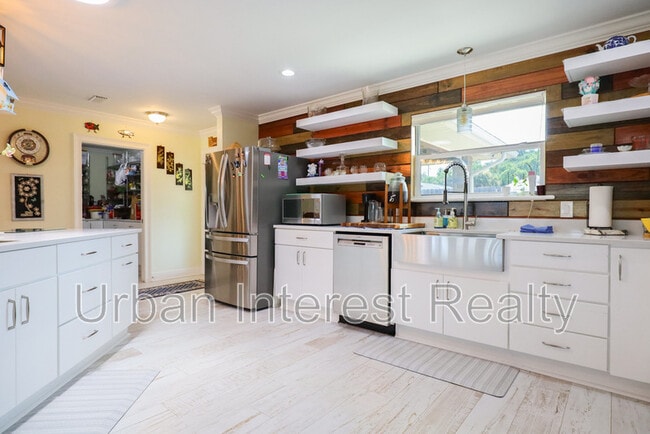 Building Photo - 501 Benning Dr