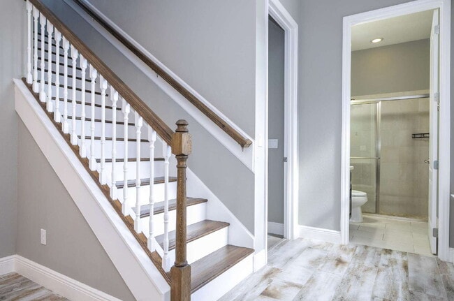 Building Photo - Spacious 4-Bed, 4-Bath Haven in Winter Garden – 3,388 Sq. Ft. of Comfort on Green Mountain Way