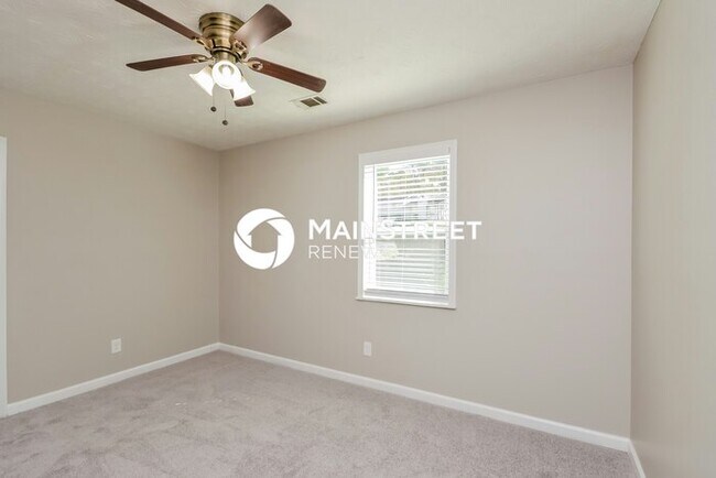 Building Photo - 3 Bedroom Pet-Friendly Home in Ellenwood, GA with Main Street Renewal