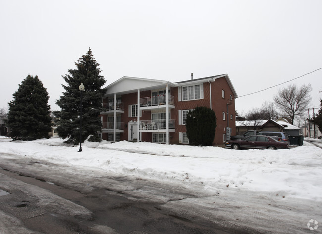 Primary Photo - 1333 Goodhue Blvd
