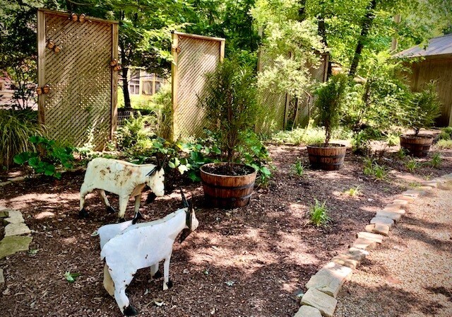 A large and beautiful garden to enjoy. - 12159 Spruce St