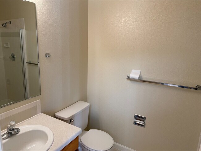 Building Photo - "Spacious 4-Bed, 3-Bath Gem on Franklin Drive – Modern Living in Boulder!"