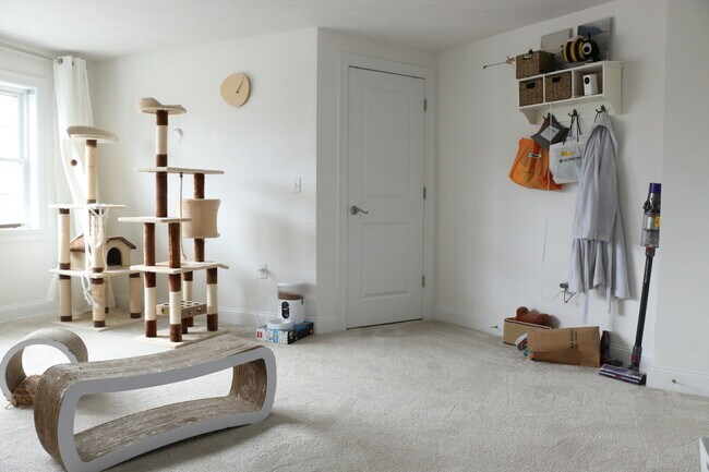 Building Photo - 506 Sea St