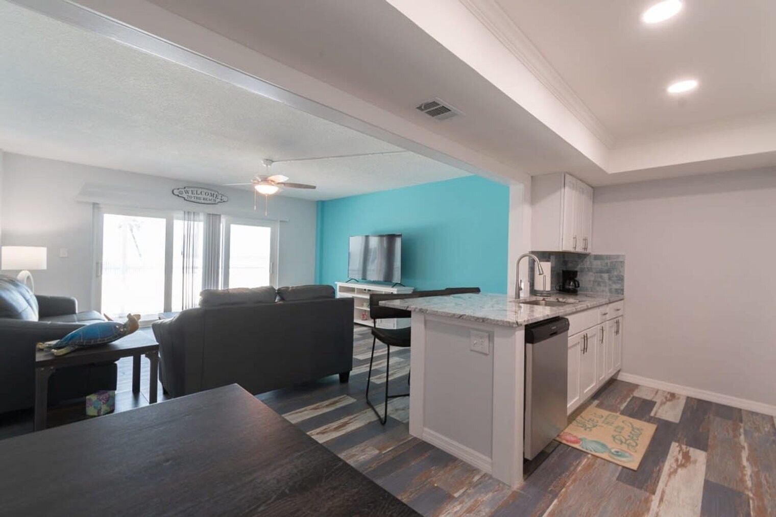 Building Photo - 205 Jimmy Buffett Mem Hwy