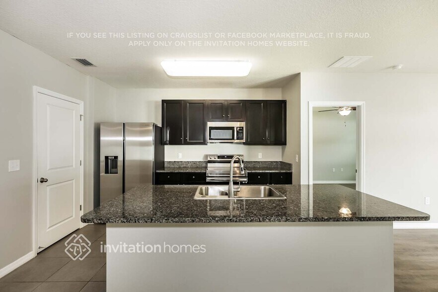 Building Photo - 14954 Flowing Gold Dr