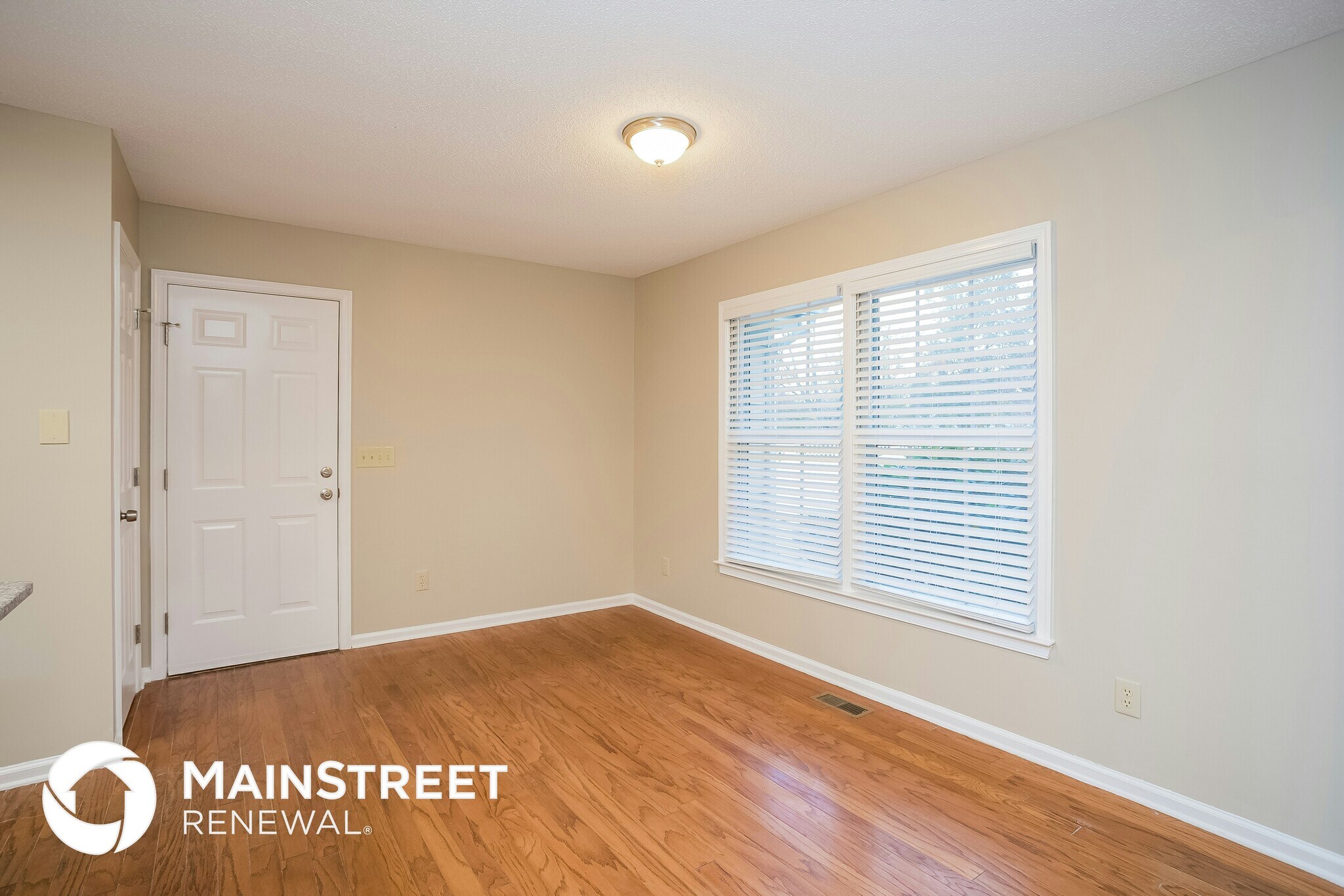 Building Photo - 5701 Chinaberry Pl