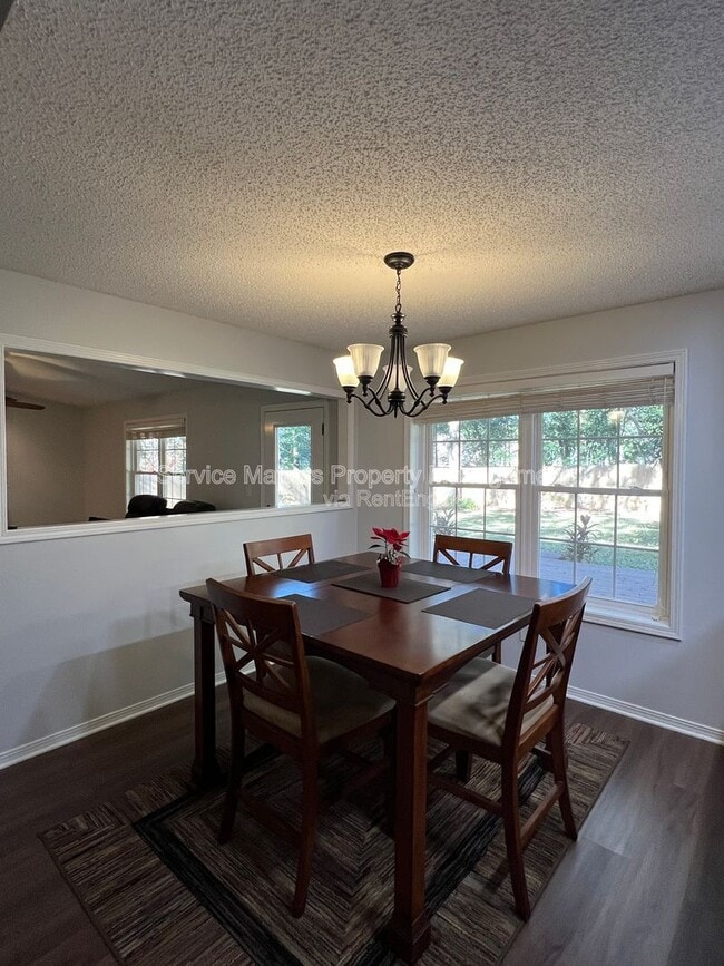 Building Photo - 6004 Players Pl