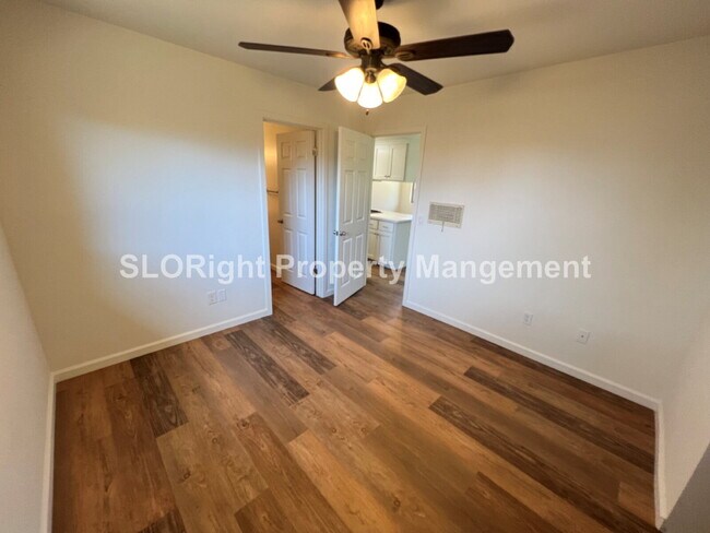 Building Photo - AVAILABLE JUNE - 1 Bedroom / 1 Bathroom Condo in Los Osos