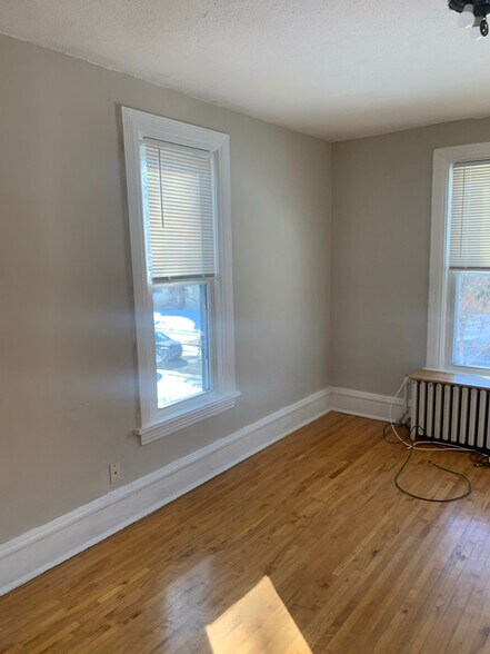 Building Photo - 3111 Dupont Ave S