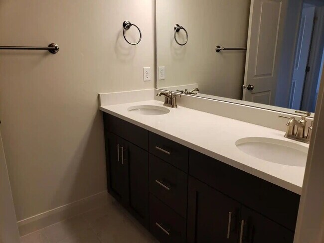 Building Photo - “St. George, Aspen Estates: 5 spacious bed...