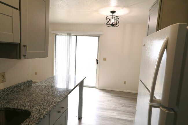 Building Photo - 1060 N 375 W