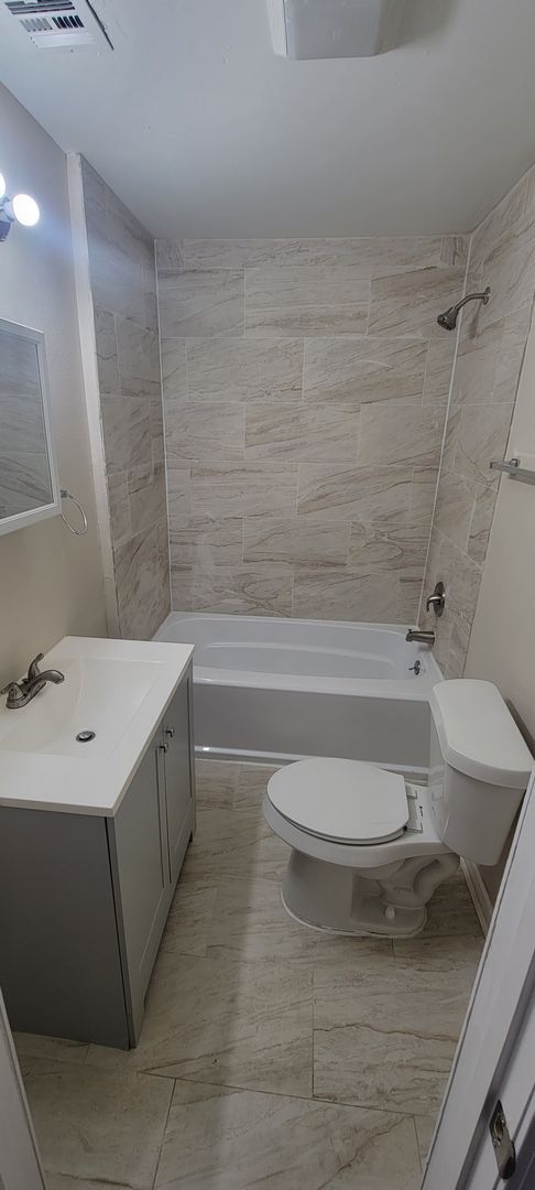 Building Photo - 4505-4507 Dale St