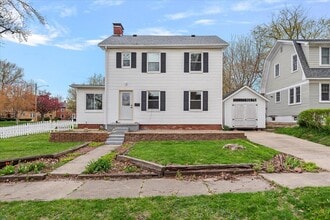 Building Photo - 1980 W Forest Ave