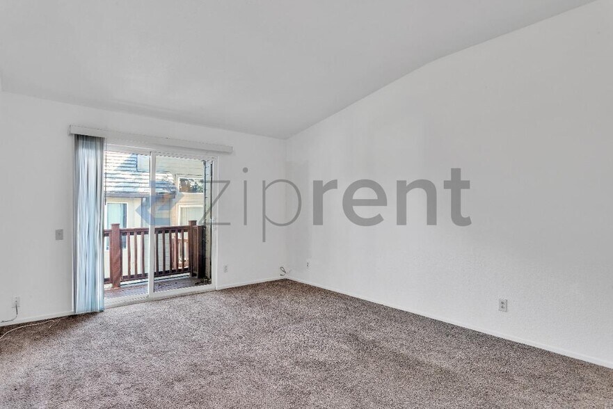 Building Photo - Unit 241