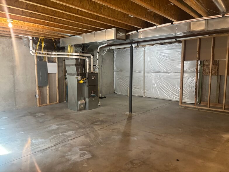 Building Photo - 4355 24th Street Rd