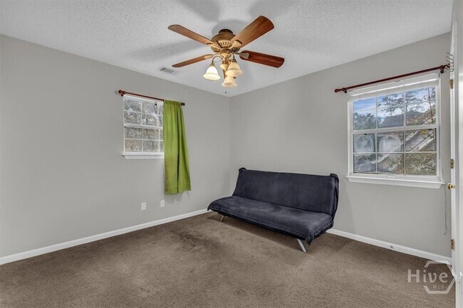 Building Photo - 138 Penn Station