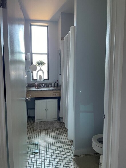 Building Photo - 362 Commonwealth Ave