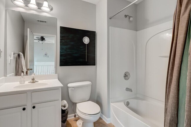 Building Photo - 3 bdrm, 3.5 bath Townhome on the Beltline in Grant Park!