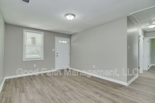 Building Photo - 2507 Elderberry Dr
